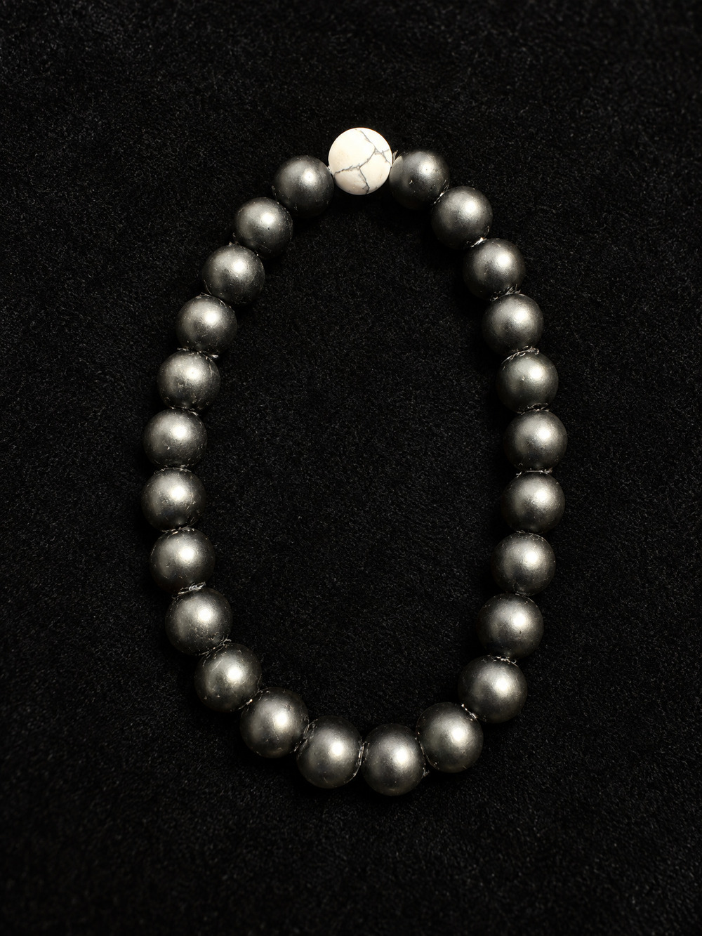 ⚜️ Beaded Stretch Bracelet | Matte Hematite & White Howlite Accent 💗